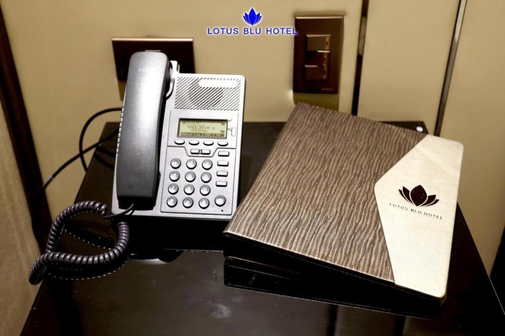 Lotus Blu Hotel Legazpi Exterior foto